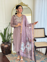 RADHA GREY COLOURED  WOMEN'S VISCOSE CHINNON  KURTA WITH PANT DUPATTA  SET